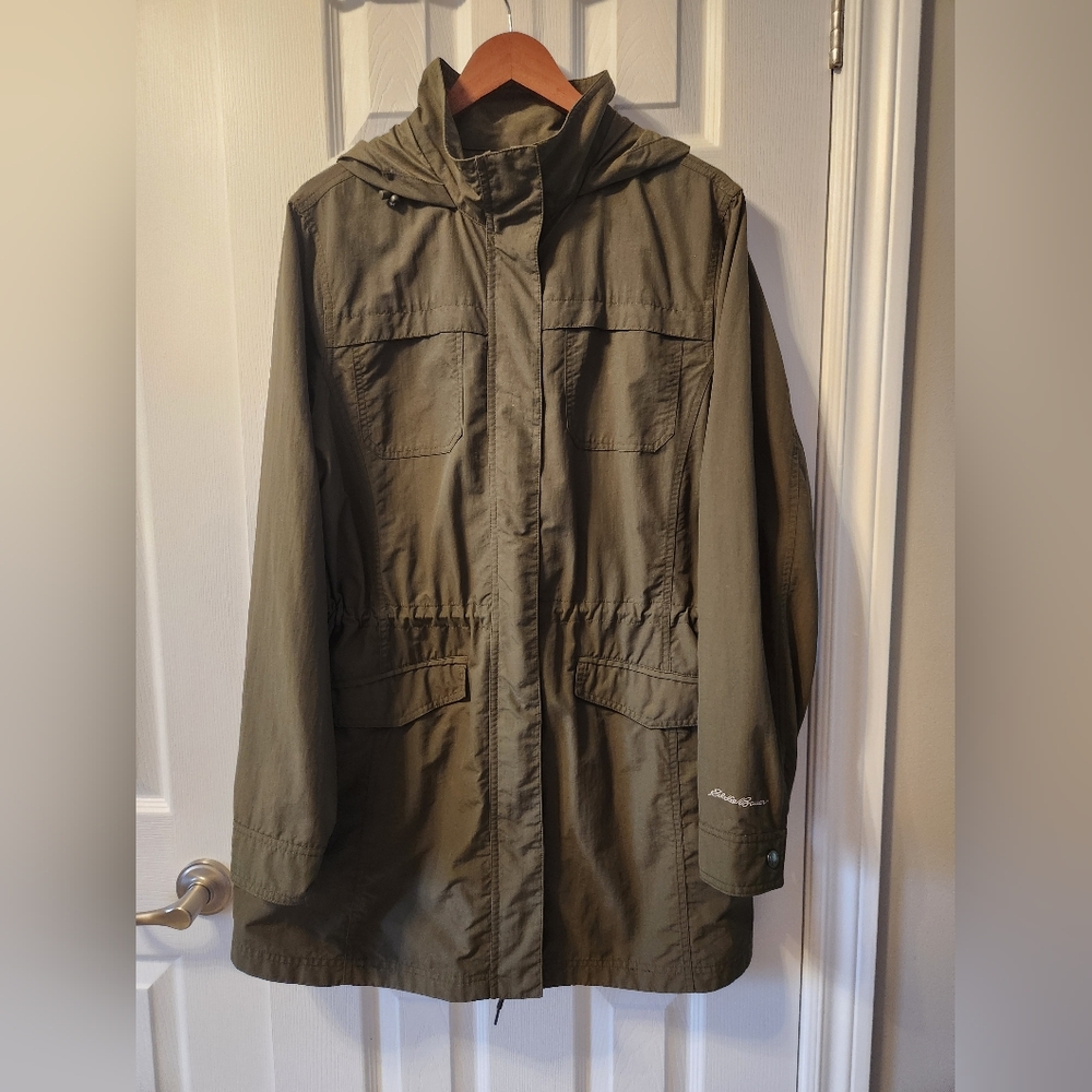 EUC Olive Green Eddie Bauer Fall/Spring 3/4 Length Hooded Utility Jacket.  XL